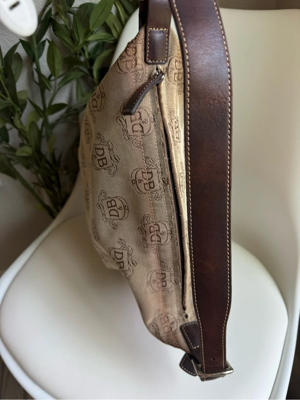 Dooney & Bourke DB Monogram Hobo Shoulder Bag Brown Leather Y2K Vintage J960760